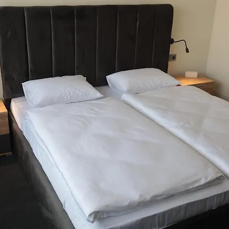 Hotel карпатія *